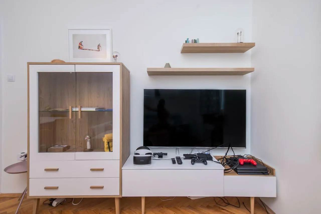 Designer & Luxurious, Business, One Bedroom Apartment In Top Central Sofia By Flat Mаnager 0*,  불가리아